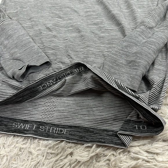 Lululemon Swiftly Tech Long Sleeve Hyper Stripe Black White - Picture 3 of 5